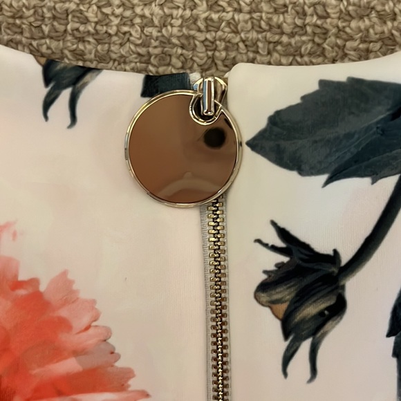 Calvin Klein White Floral Dress Size 10 - Picture 4 of 5